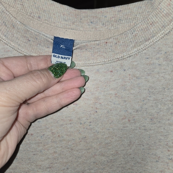 Extra large Old Navy sweatshirt with mixed color design EUC - Picture 3 of 5